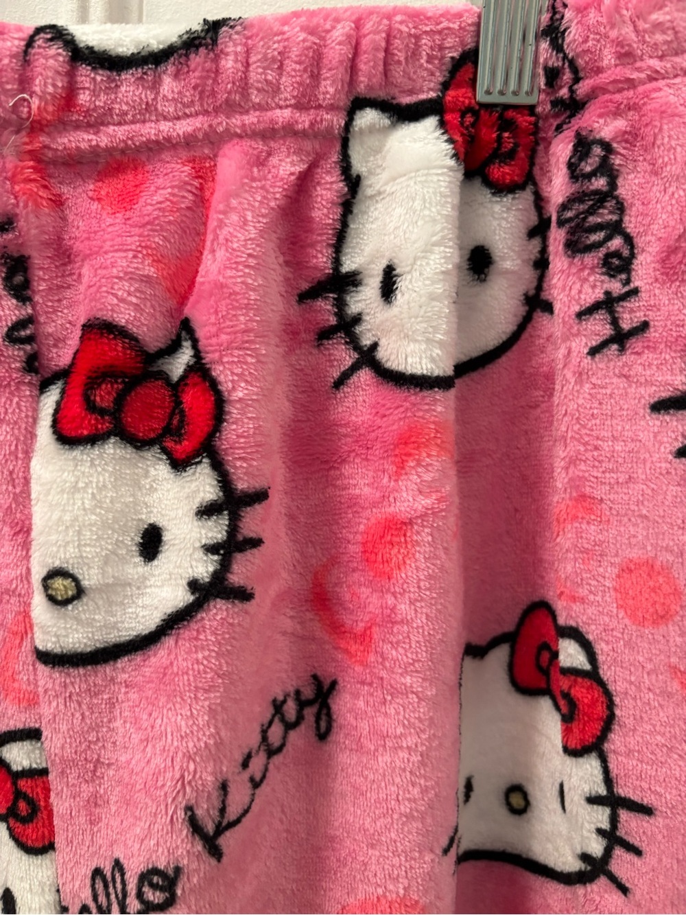 Hello Kitty Girls' Pink Fleece Pajama Pants
Size Large & Med - Picture 2 of 3
